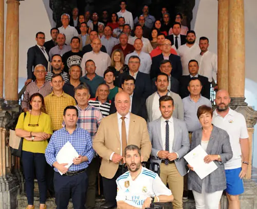 fotofirmaconveniosmateriadeportiva04 (1)_opt (1)