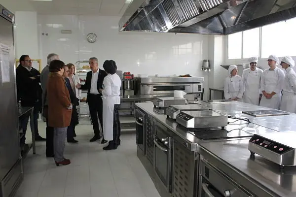 Visita a las cocinas  utilizadas por el ciclo formativo_opt