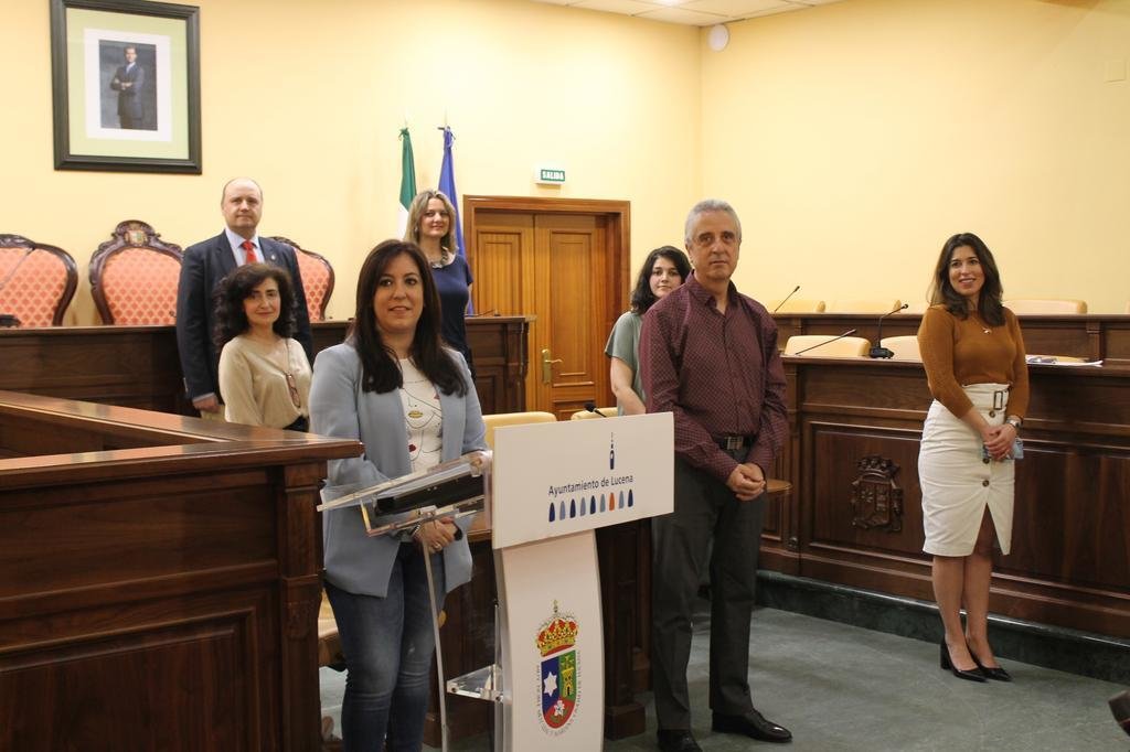Parte del Equipo de Gobierno tras la rueda de prensa de Lourdes Parra