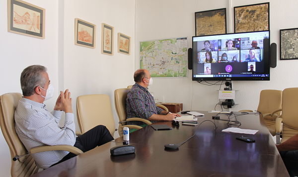 Juan Pérez preside la primera reunión telemática con centros de Infantil y Primaria_opt
