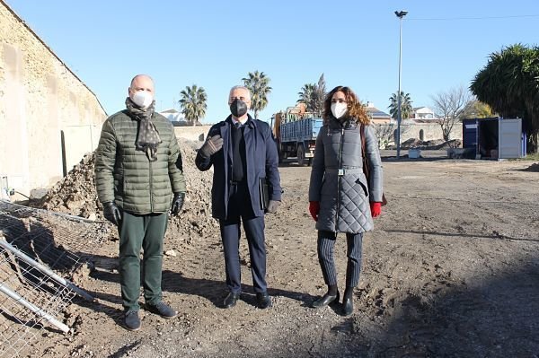 Juan Pérez y César del Espino visitan las obras junto a la arquitecta municipal_opt