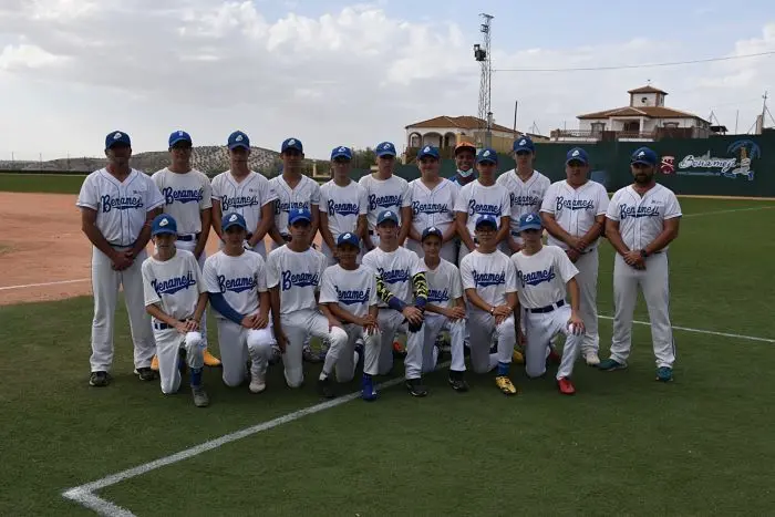 inaugrada la serie nacional sub-15 de b&eacute;isbol en Benamej&iacute; (5)_opt (1)