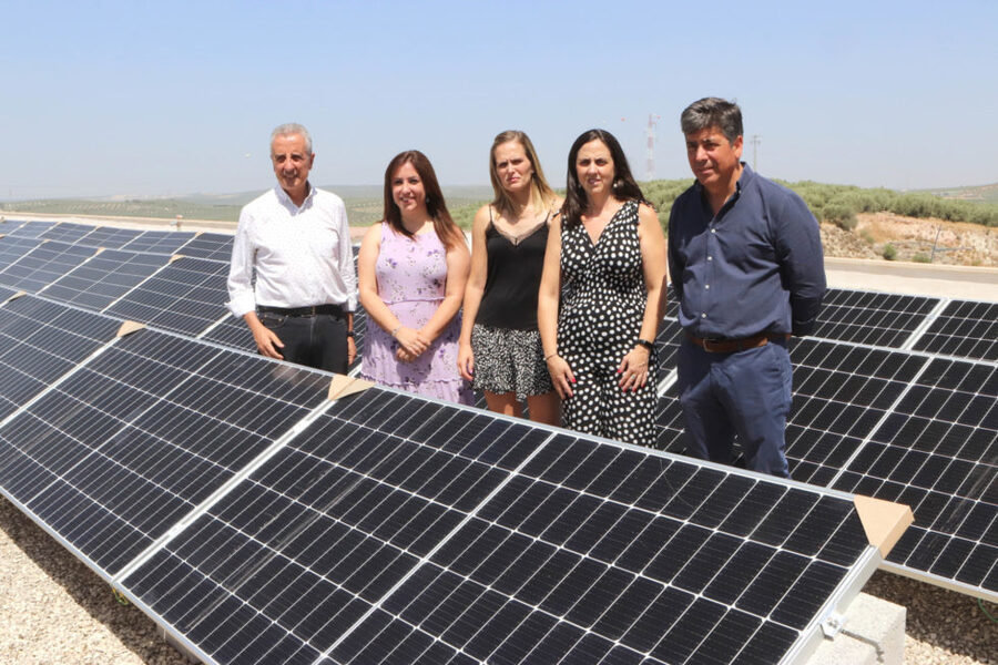 220726-Instalacion-paneles-solares-en-el-colegio-Al-Yussana-17-980x653 (1)
