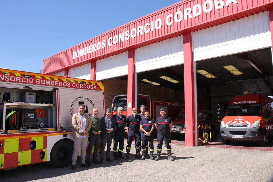 230403 Presentación nuevo BUL parque de bomberos de Lucena (2) (1)