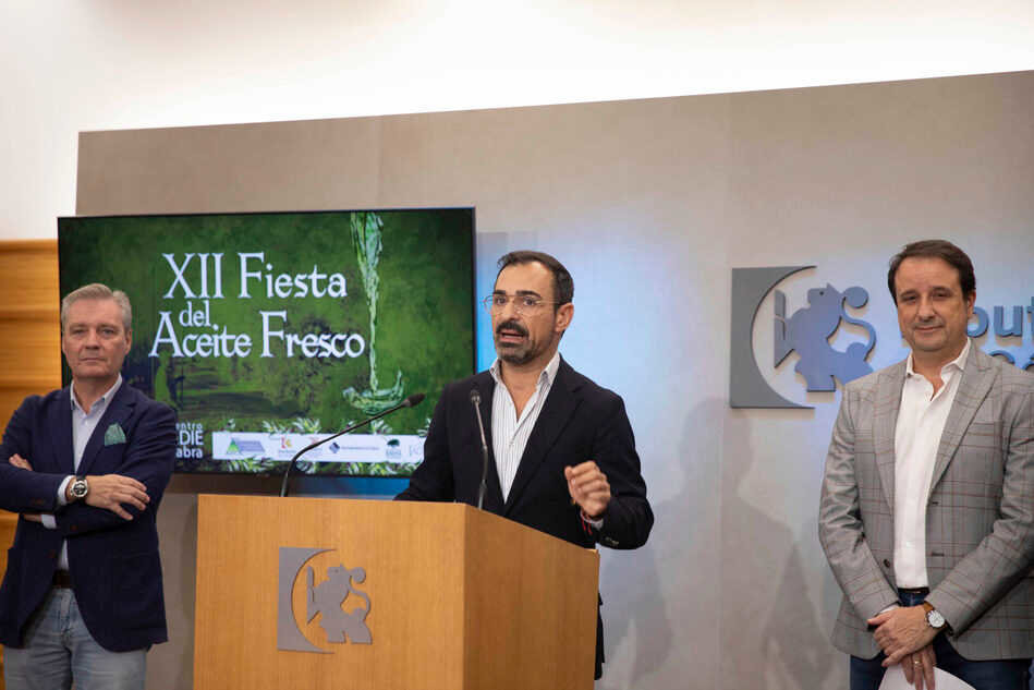 FOTO_Presentacion-XII-Fiesta-del-Aceite-Fresco-de-Cabra_01-scaled (1)