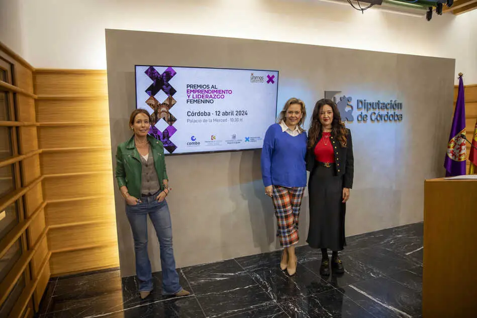FOTO_Premios-al-emprendimiento-y-liderazgo-femenino_06-scaled (1)