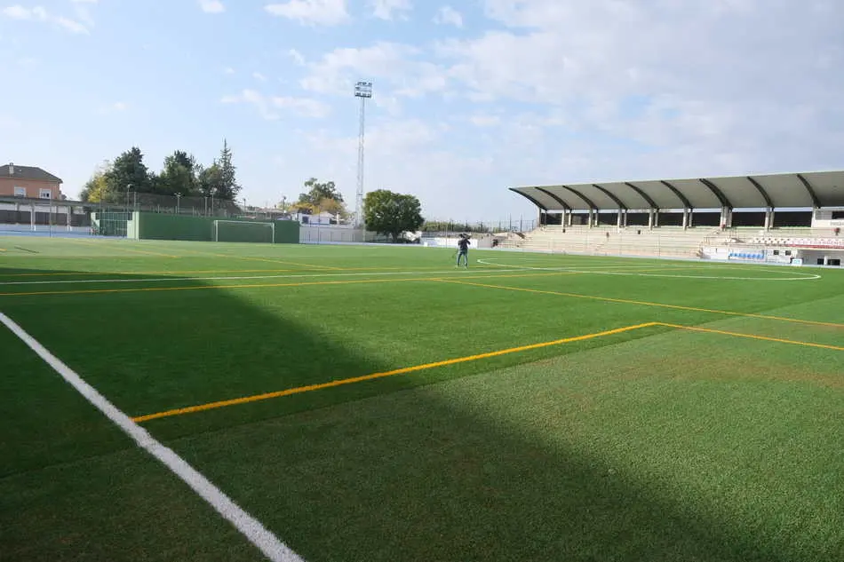 Arreglo campo f&uacute;tbol tras incendio de helic&oacute;ptero_(25-10-2024)_4 (1) (1)