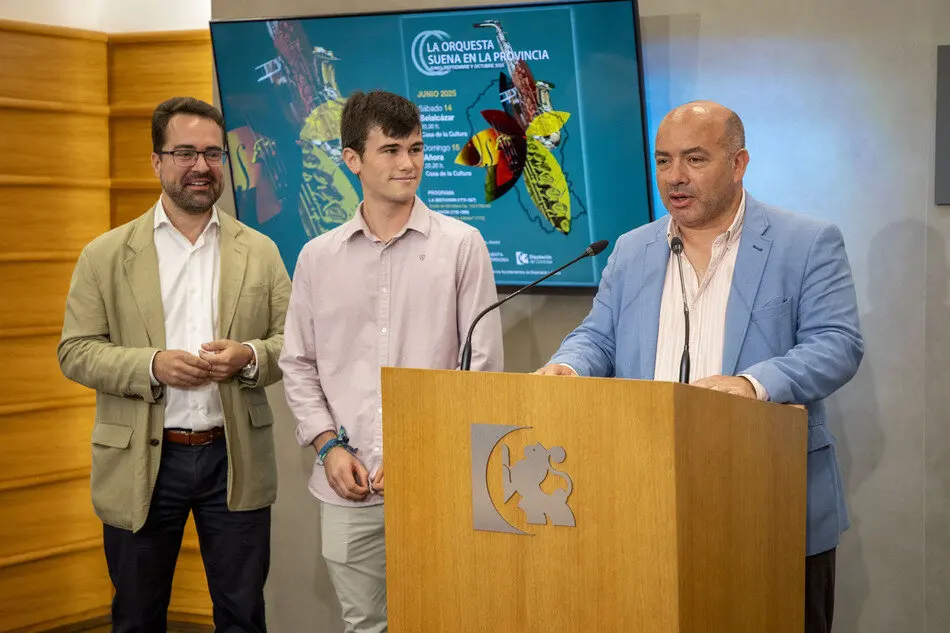 FOTO_PresentaciOn-de-la-Gira-provincial-de-la-Orq-2 (1)