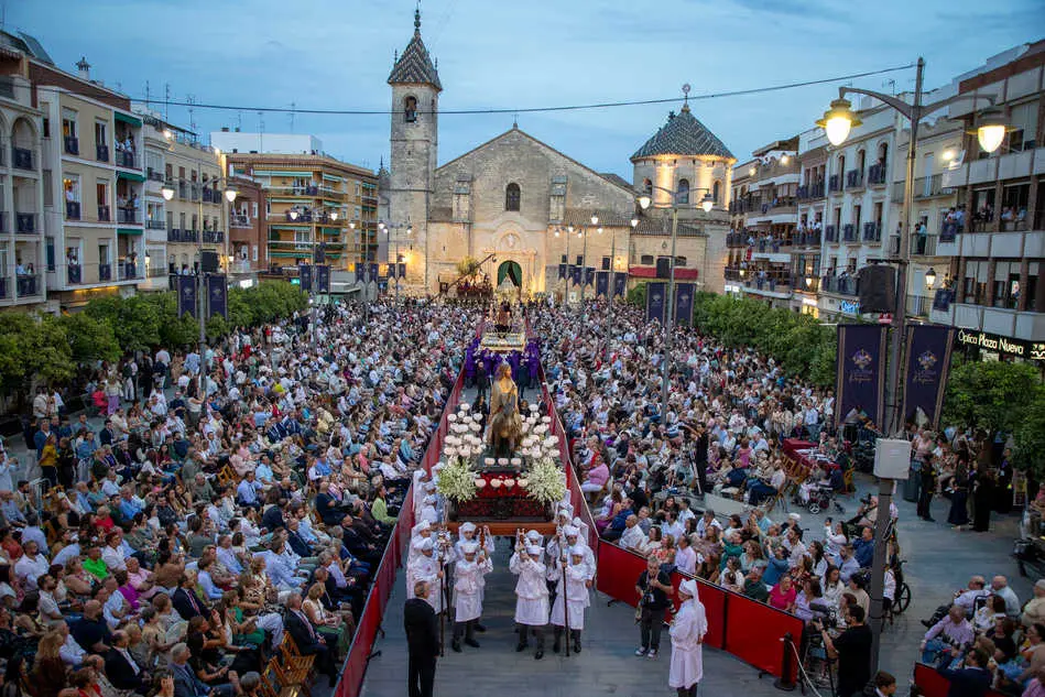 FOTO_Procesi&oacute;n Magna de Lucena_26 (1)