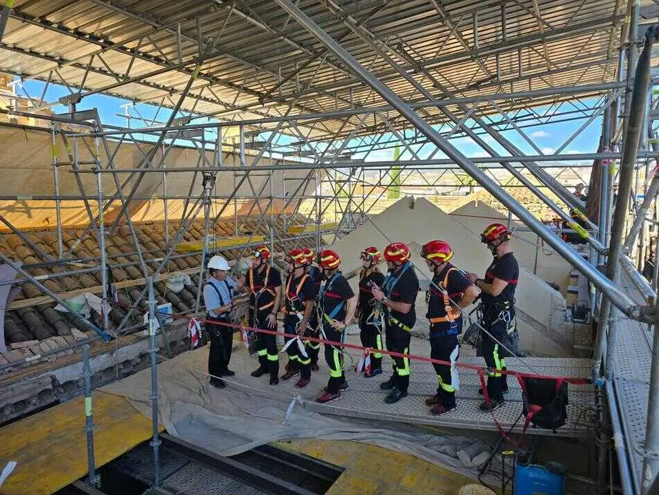 FOTO-Bomberos-Mezquita-Catedral5 (1)