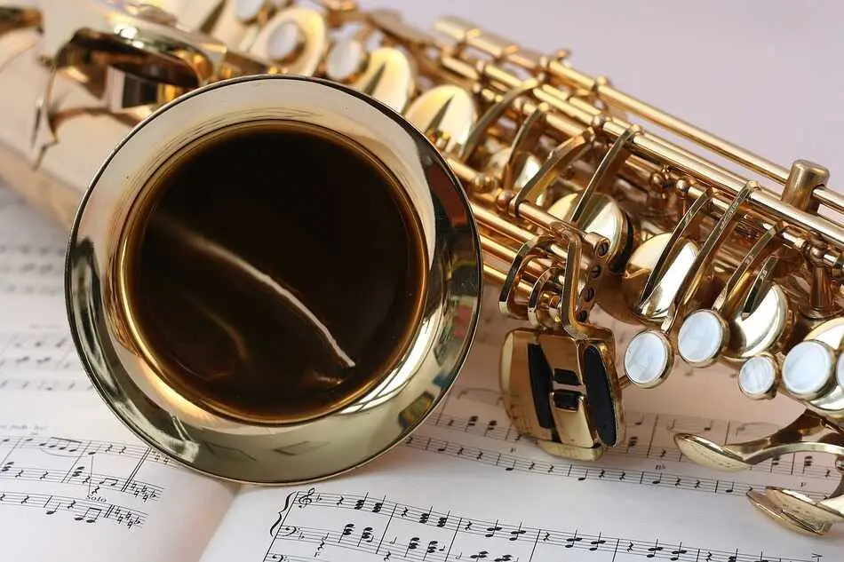 saxophone-546303_1280 (1)