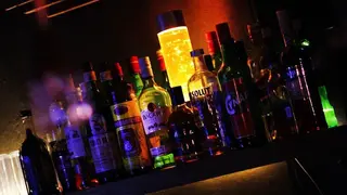 bar-2685155_960_720