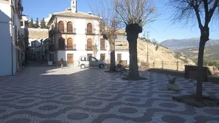 Paseo de la Constituci&oacute;n Izn&aacute;jar_opt