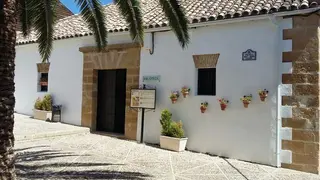 2018101008541914728