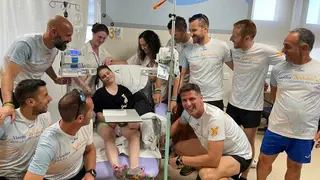 EL EQUIPO HA VISITADO A PACIENTES MIENTRAS RECIB&Iacute;AN SU TRATAMIENTO (1)