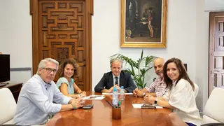 FOTO-Reunion-Asociacion-Mia-1 (1)