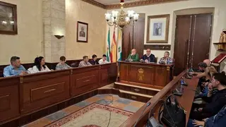 Pleno extraordinario en el Ayuntamiento de Rute_(FOTO_ Radio Rute) (1)