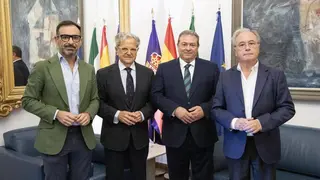 FOTO_Convenio-con-la-Sociedad-de-Avales-y-GarantI-1 (1)