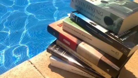 Libros-piscina-440