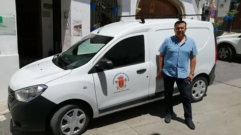 Veh&iacute;culo para conserje 2_opt