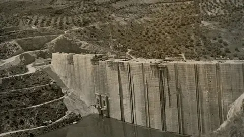 50 Aniversario Lago Andalucia_Embalse de Iznajar_1a_opt
