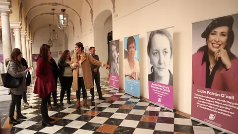 fotoinauguraciondelaexposicionlahistoriavivadelasmujeres08_opt