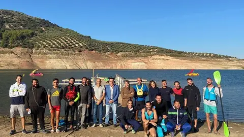 Foto participantes y organizacion con Alcalde_opt