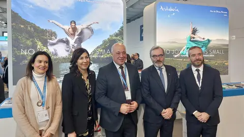 FOTO_Inauguracion-del-estand-de-la-provincia-de-Cordoba-en-la-Feria-Internacional-de-Turismo-de-Berlin-2023_01-1
