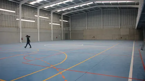 230403-Visita-obras-pabellon-Oeste-1-980x652
