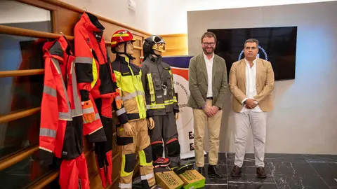 FOTO_Nuevos-equipamientos-bomberos_05-scaled (1)
