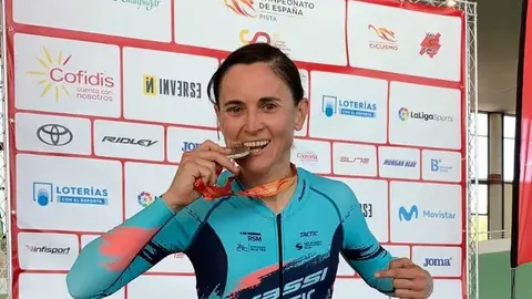 Belen Lopez Madrina Team Grupo Serman 2024 - 3 (1)