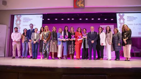 FOTO_Entrega-premios-emprendimiento-y-liderazgo-femenino_14-scaled (1)