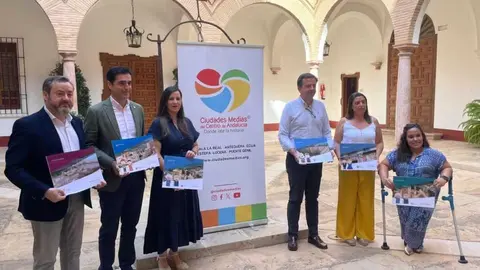Presentacion-guia-didactica-Ciudades-Medias-980x735