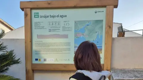 Inauguracion-Iznajar-bajo-el-agua-4-980x1750 (1)