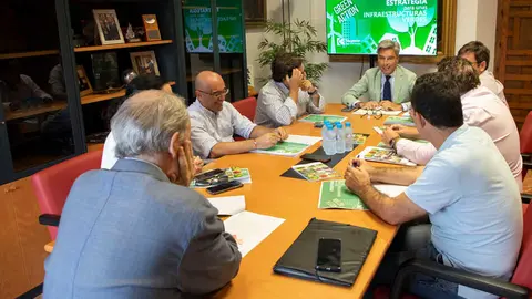 FOTO_Presentacion-de-&lsquo;Estrategia-para-una-infraestructura-verde_11-scaled (1)