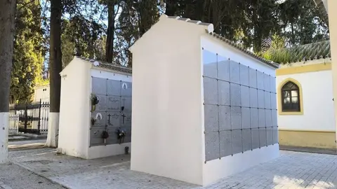 Nuevos-columbarios-cementerio-virgen-de-araceli-2048x1536 (1)