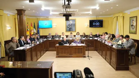 Pleno ordinario mes de noviembre en el Ayuntamiento de Cabra_(24-11-2025)_1 (1)