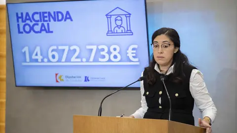 FOTO_PresentaciOn-del-presupuesto-de-la-DelegaciOn-de-Hacienda-y-Fondos-Europeos-de-la-DiputaciOn-4 (1)