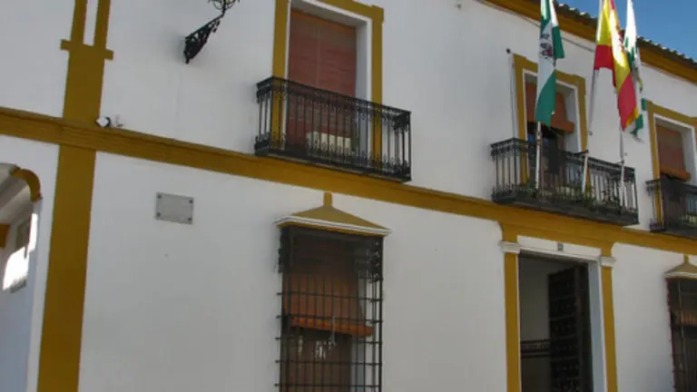 ayuntamiento-palenciana-18702604
