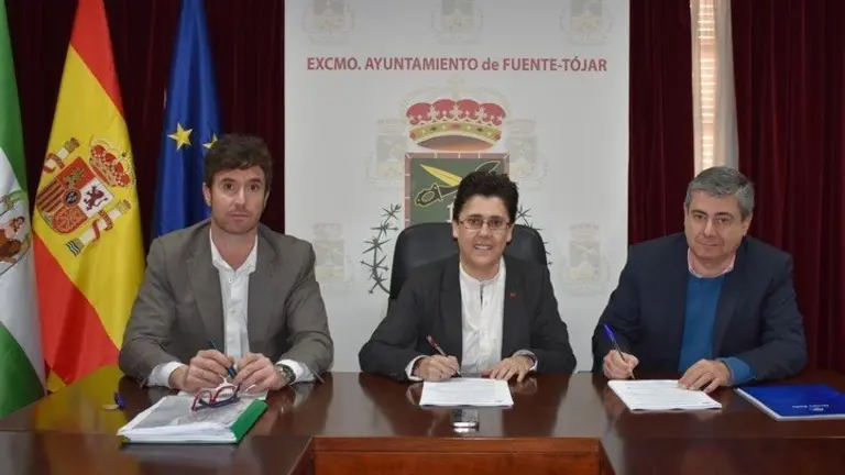 01.firma_contrato_residencia_0