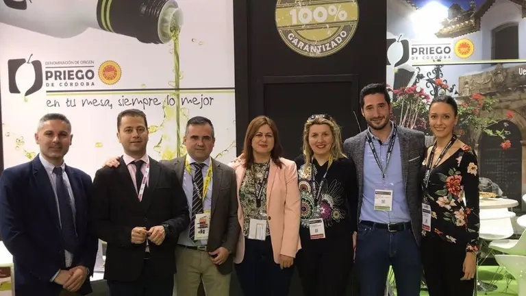 foto grupo alimentaria prensa