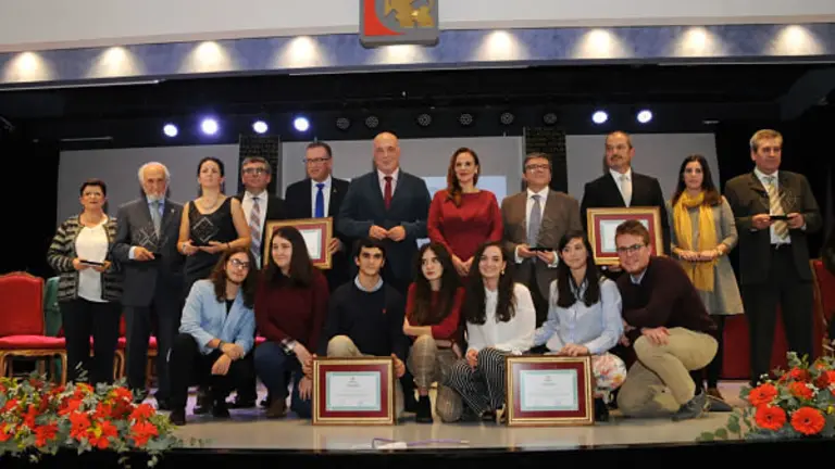 fotogalaiientregagalardonesdiadelaprovincia201833_opt