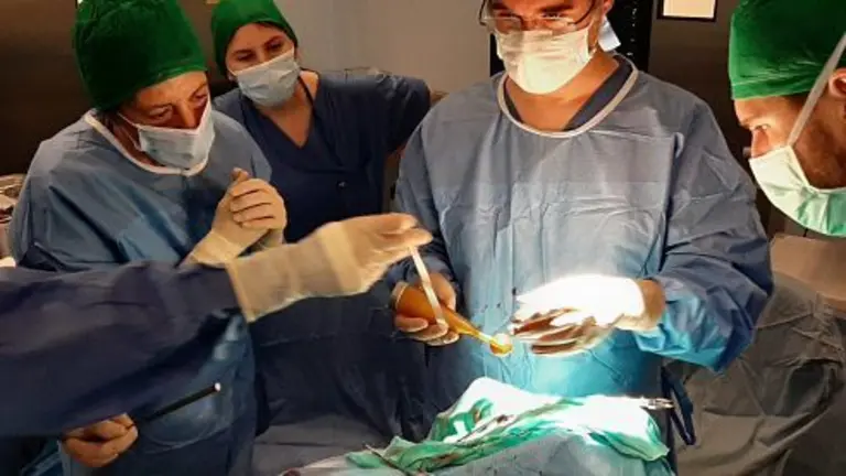 imagen archivo quir&oacute;fano durante pandemia_opt