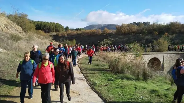 Senderismo en torno al Embalse de Izn&aacute;jar_opt (1)