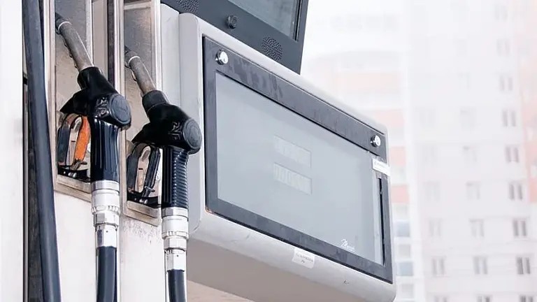 gas-station-fuel-pump_opt