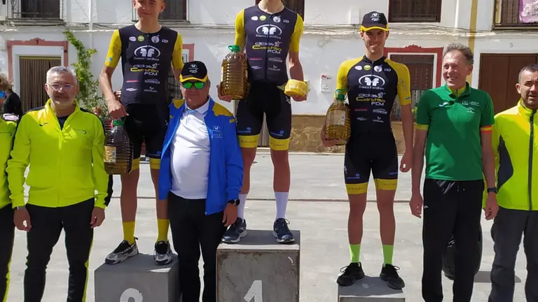 Victoria Ivan Aguilera Cambil-Arbuniel (1)