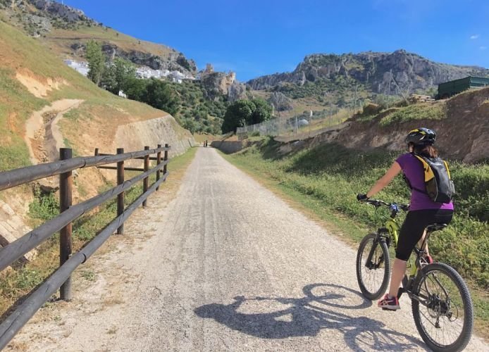 via-verde-de-la-subbetica-en-bicicleta-1024x768_opt