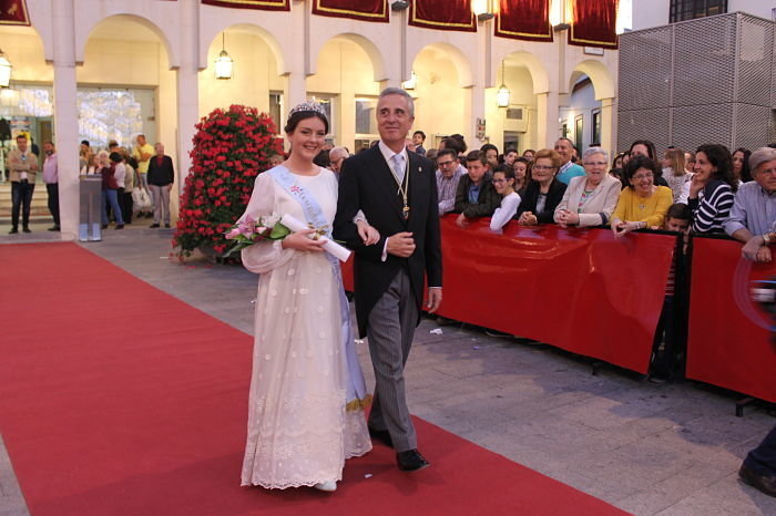 Juan Pérez se dirige hacia San Mateo con la Aracelitana Mayor, Elvira Cruces_opt